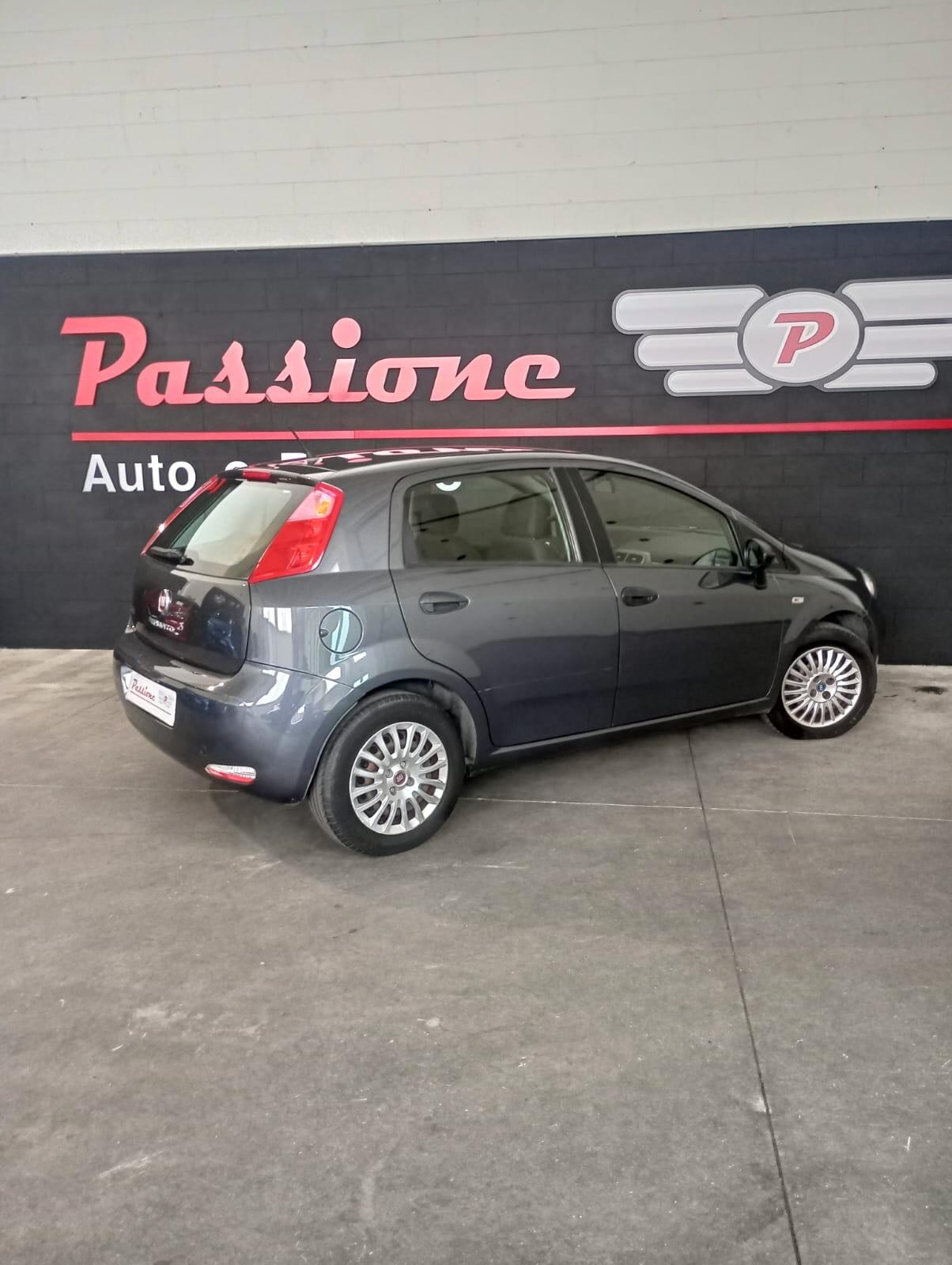 Fiat Punto 1.3 MJT 75 CV 5 porte Street