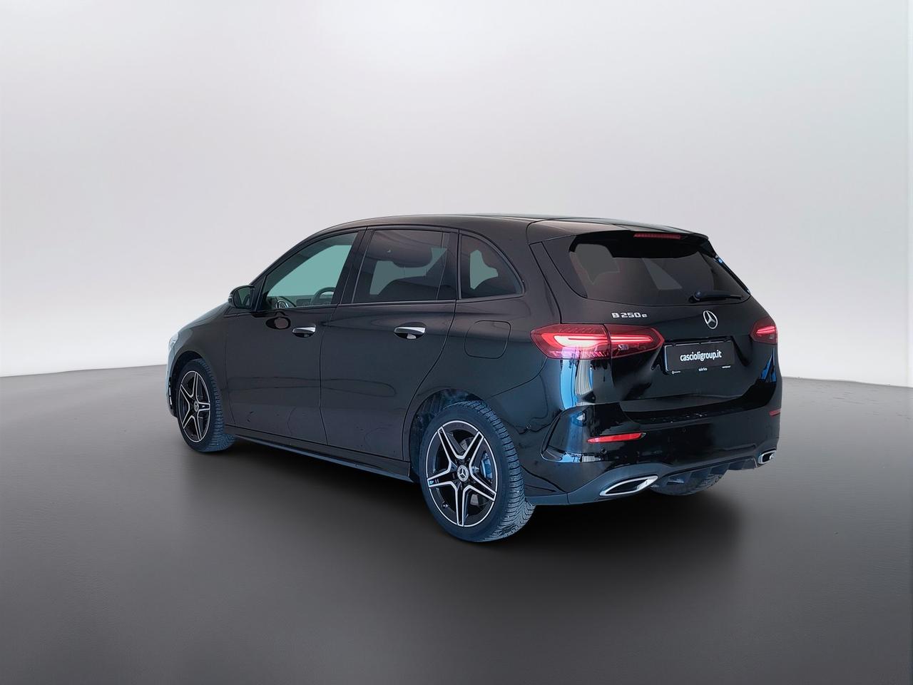 Mercedes-Benz Classe B - W247 2023 - B 250 e phev AMG Line Advanced Plus auto