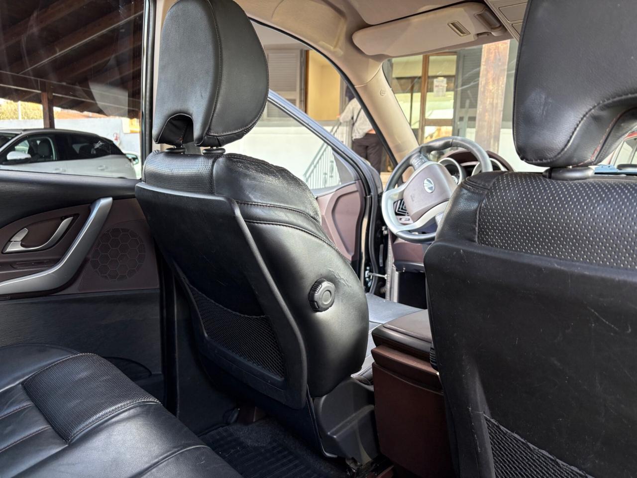 Mahindra XUV500 2.2 7 POSTI