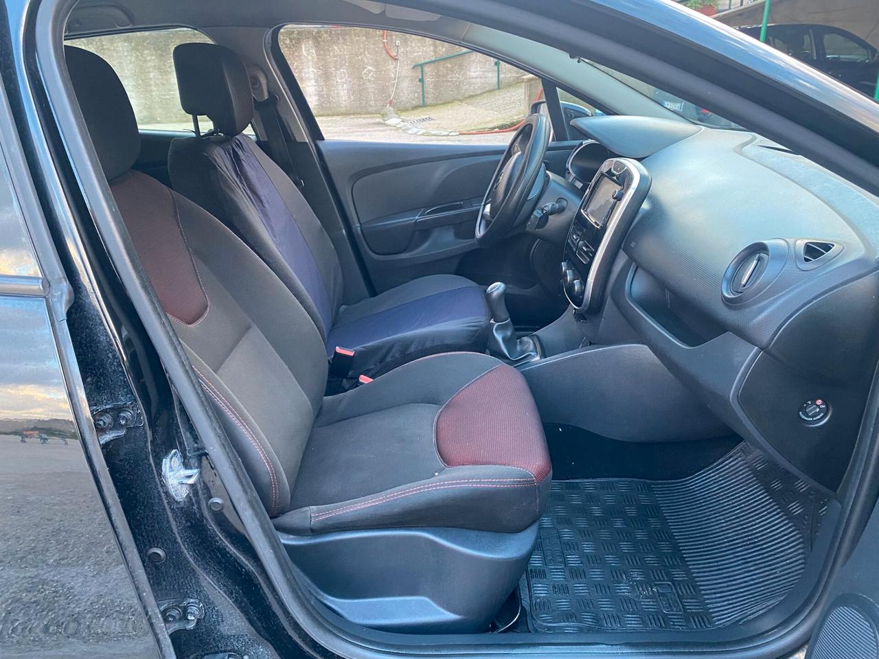 Renault Clio 1.5dci 75cv full opt AUTOCARRO 2016