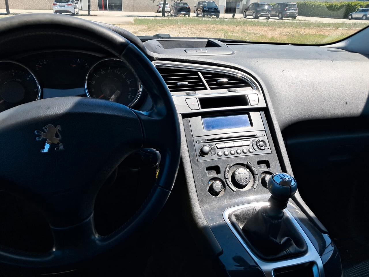 Peugeot 5008 1.6 HDi 112CV Business
