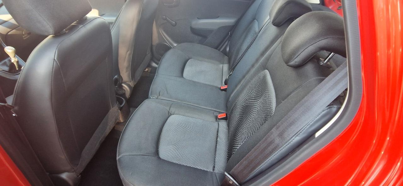 Hyundai i10 1.1 12V Econext Sound Edition GPL