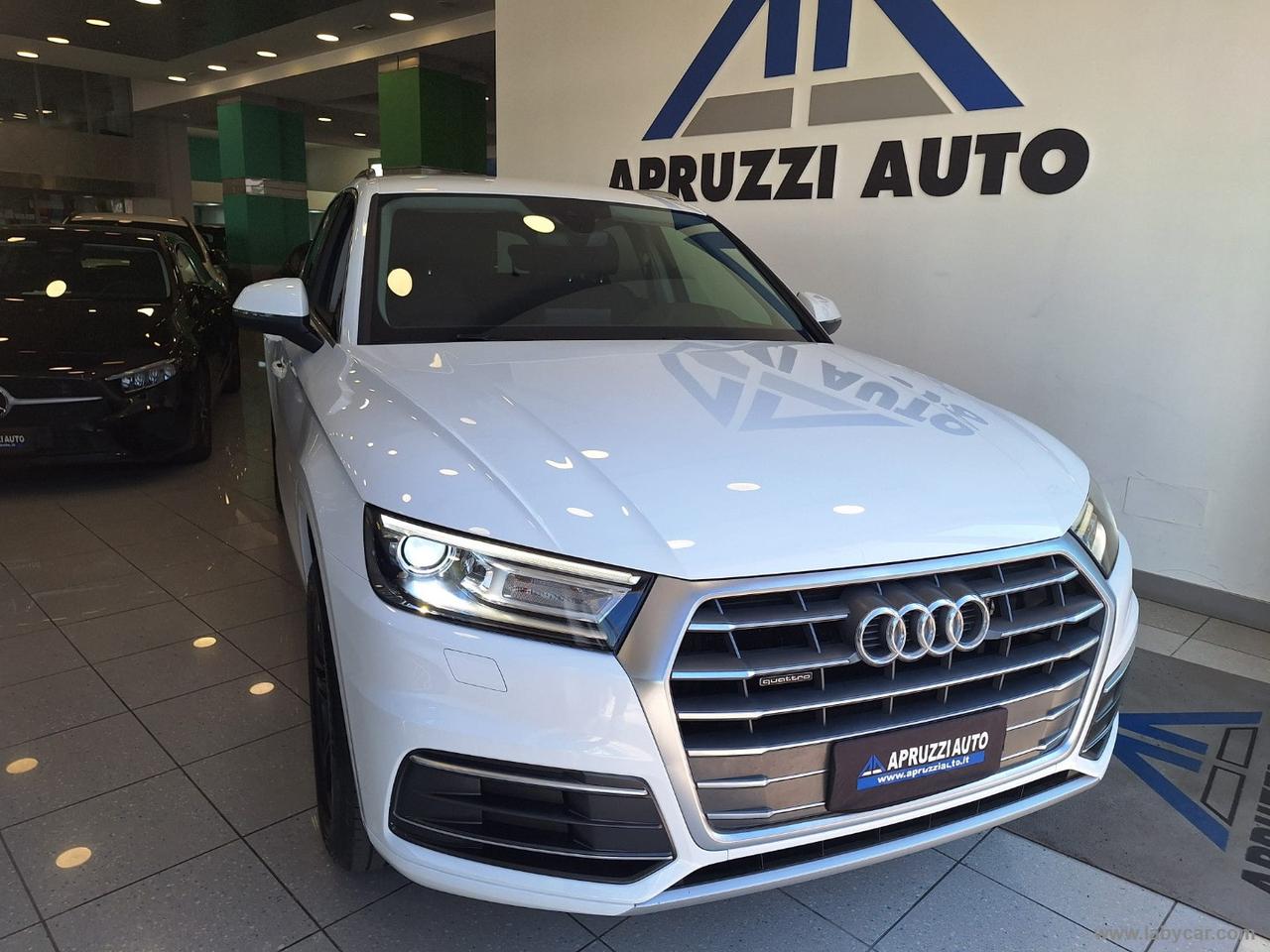 AUDI Q5 2.0 TDI quattro S tronic Business