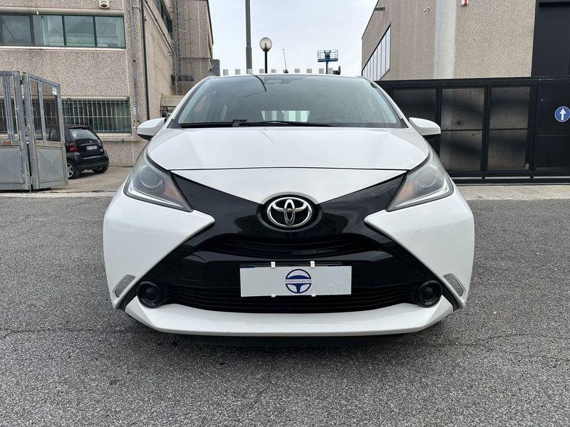 Toyota Aygo 1.0 VVT-i x-cool 5p. 69cv