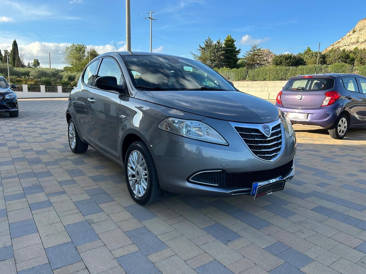 Lancia Ypsilon 1.2 69 CV 5 porte S&S Platinum