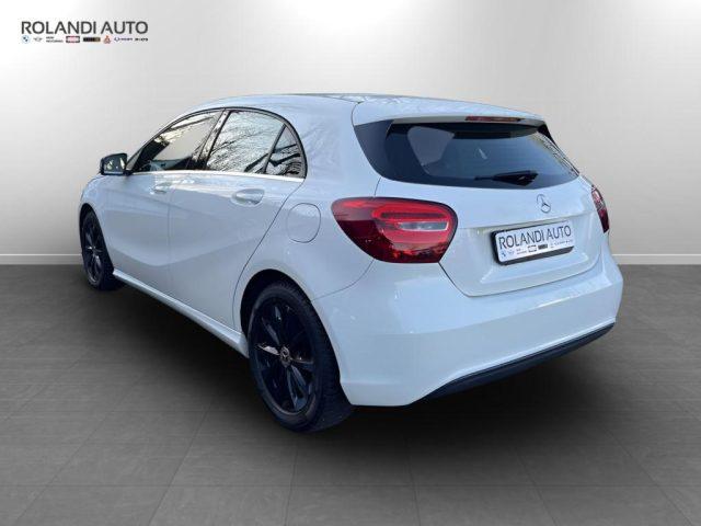 MERCEDES-BENZ A 180 d Business