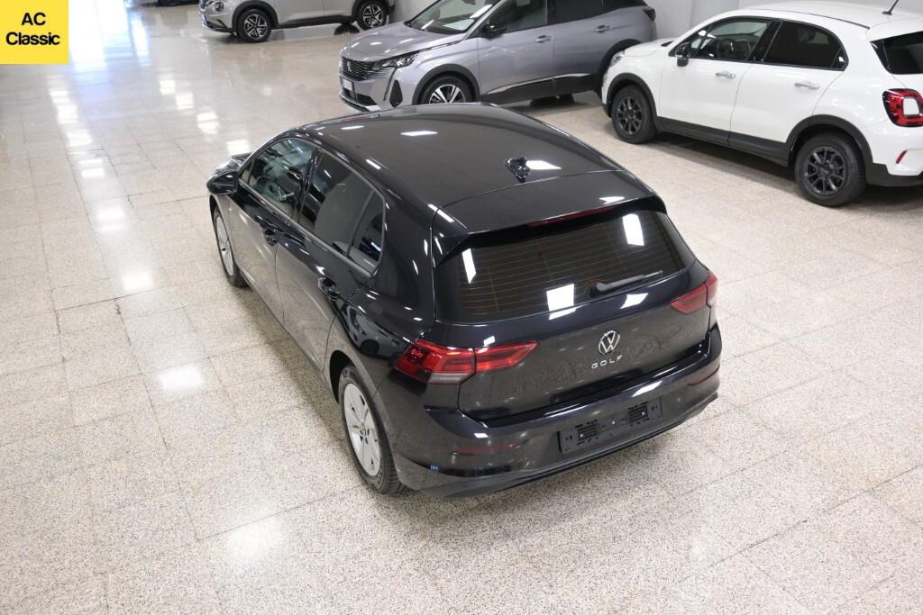 VOLKSWAGEN GOLF 8 EVO LIFE 1.0 TSI (110 CV)