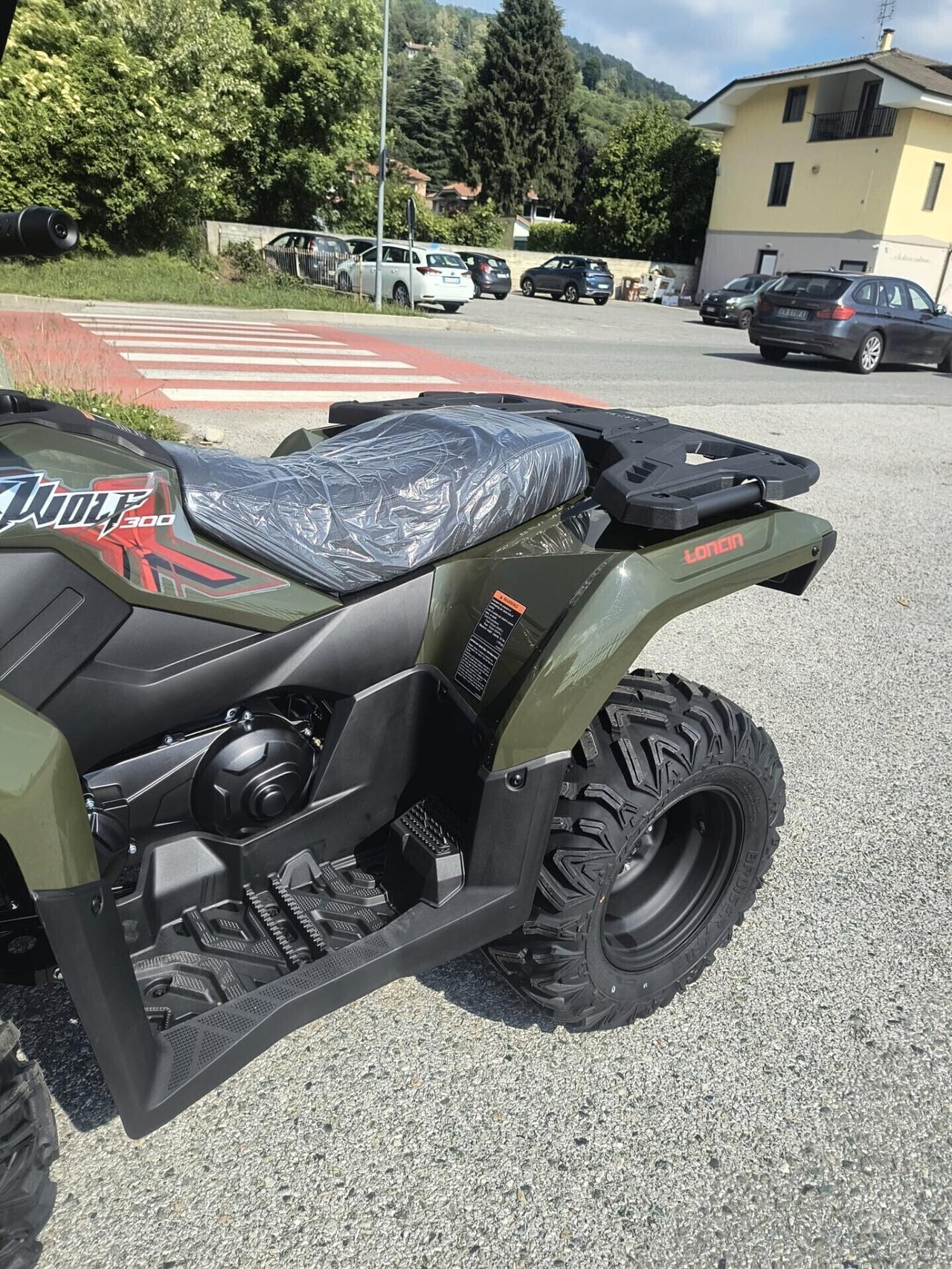 QUAD 300 CON RIDOTTE LONCIN XWOLF