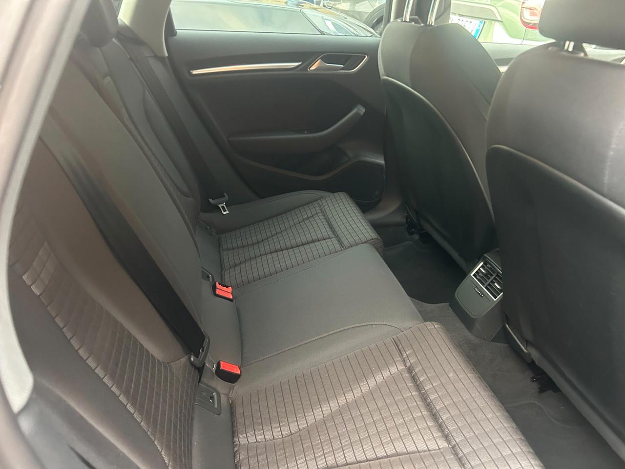 Audi A3 SPB 1.6 TDI S tronic Design