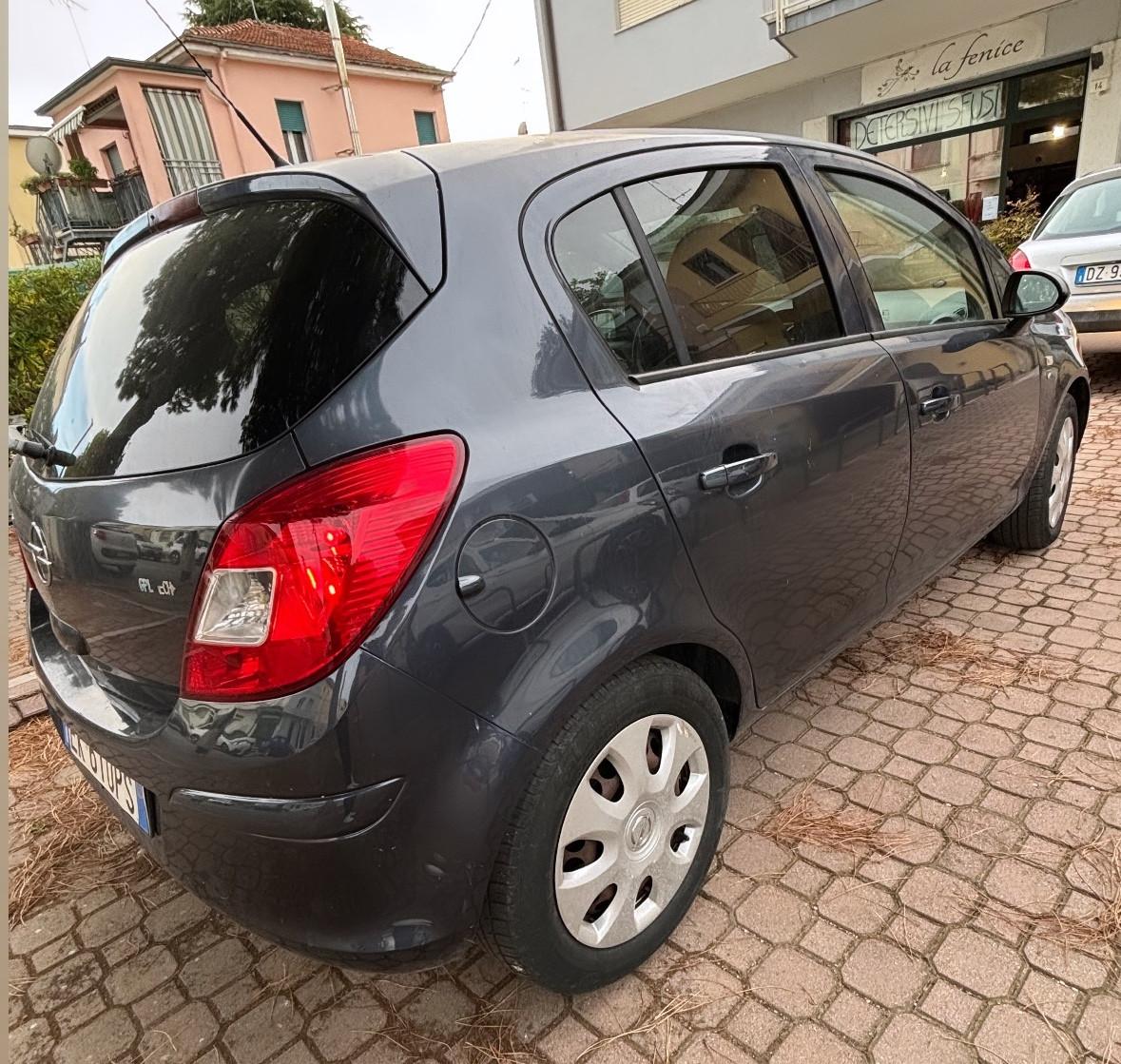 Opel Corsa 1.2 80CV 5 porte GPL-TECH Edition