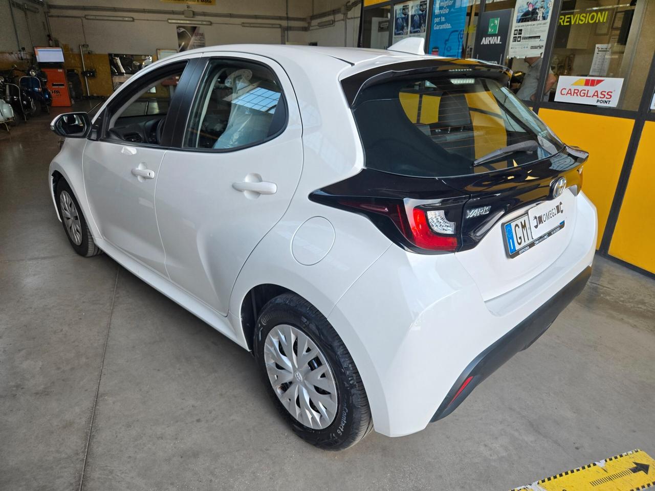 Toyota Yaris 1.5 Hybrid SENZA VINCOLI DI FINANZIAMENTO