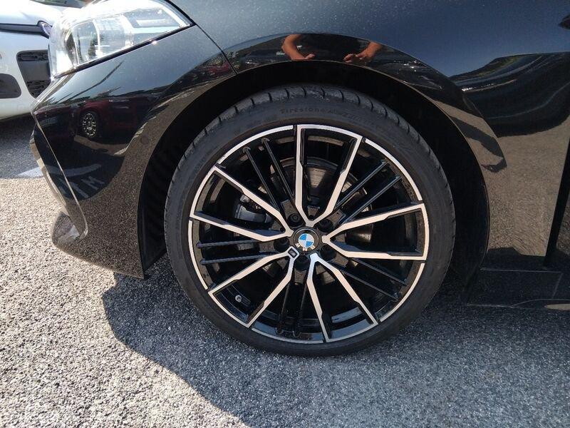BMW Serie 1 F40 118d Msport