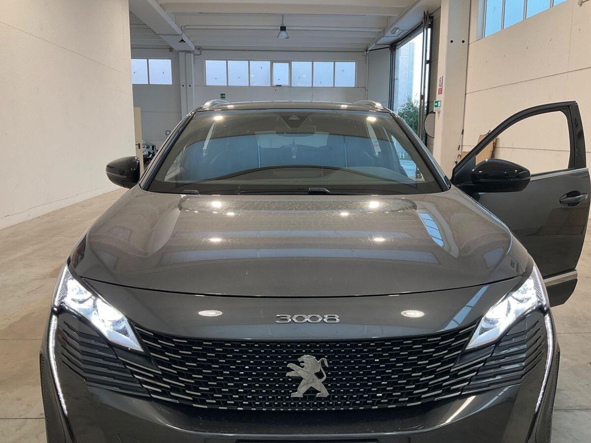 Peugeot 3008 1.5HDI FULLOPTIONAL NUOVA 2020