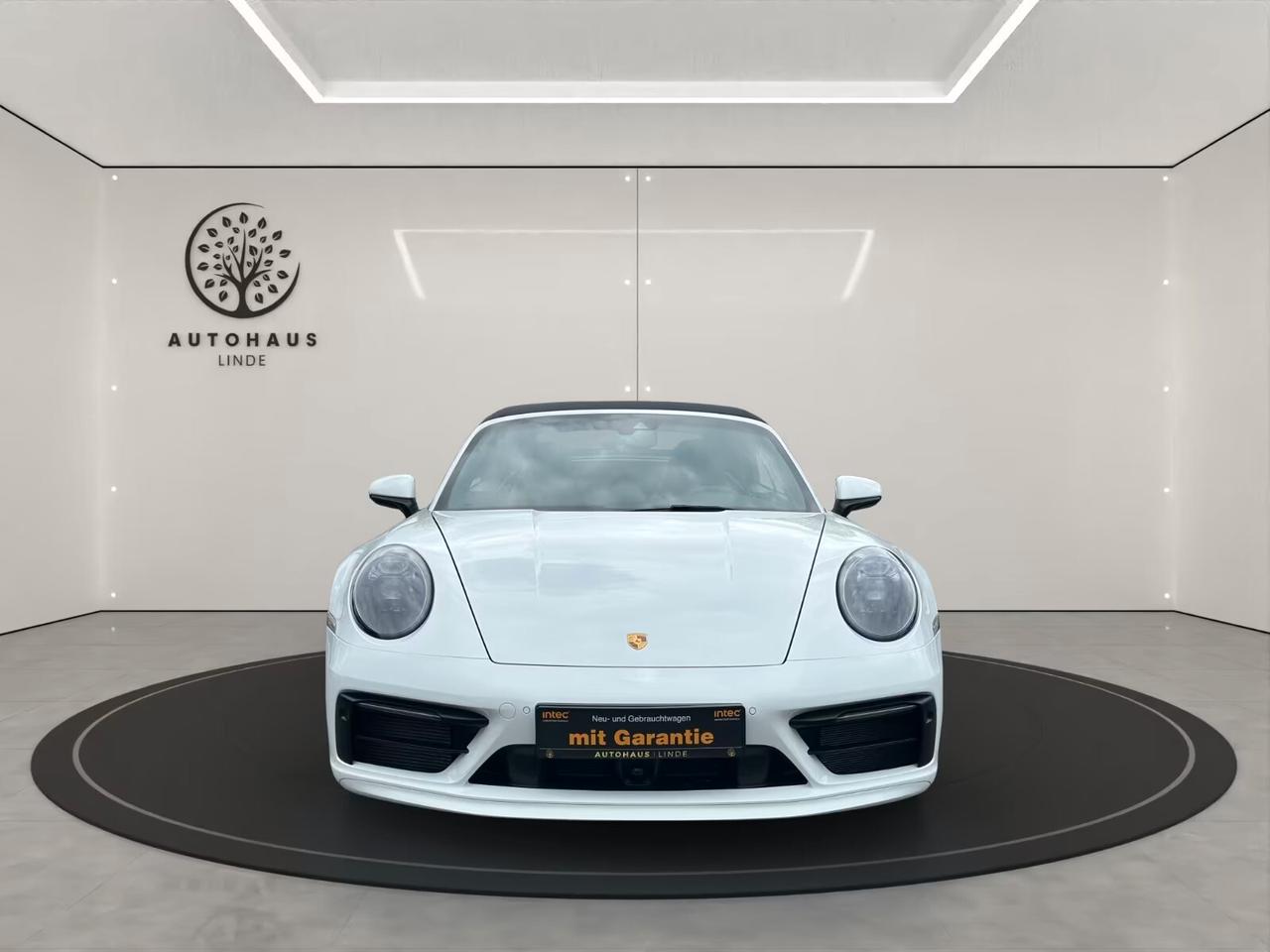 Porsche 992 911 Carrera 4S Cabriolet