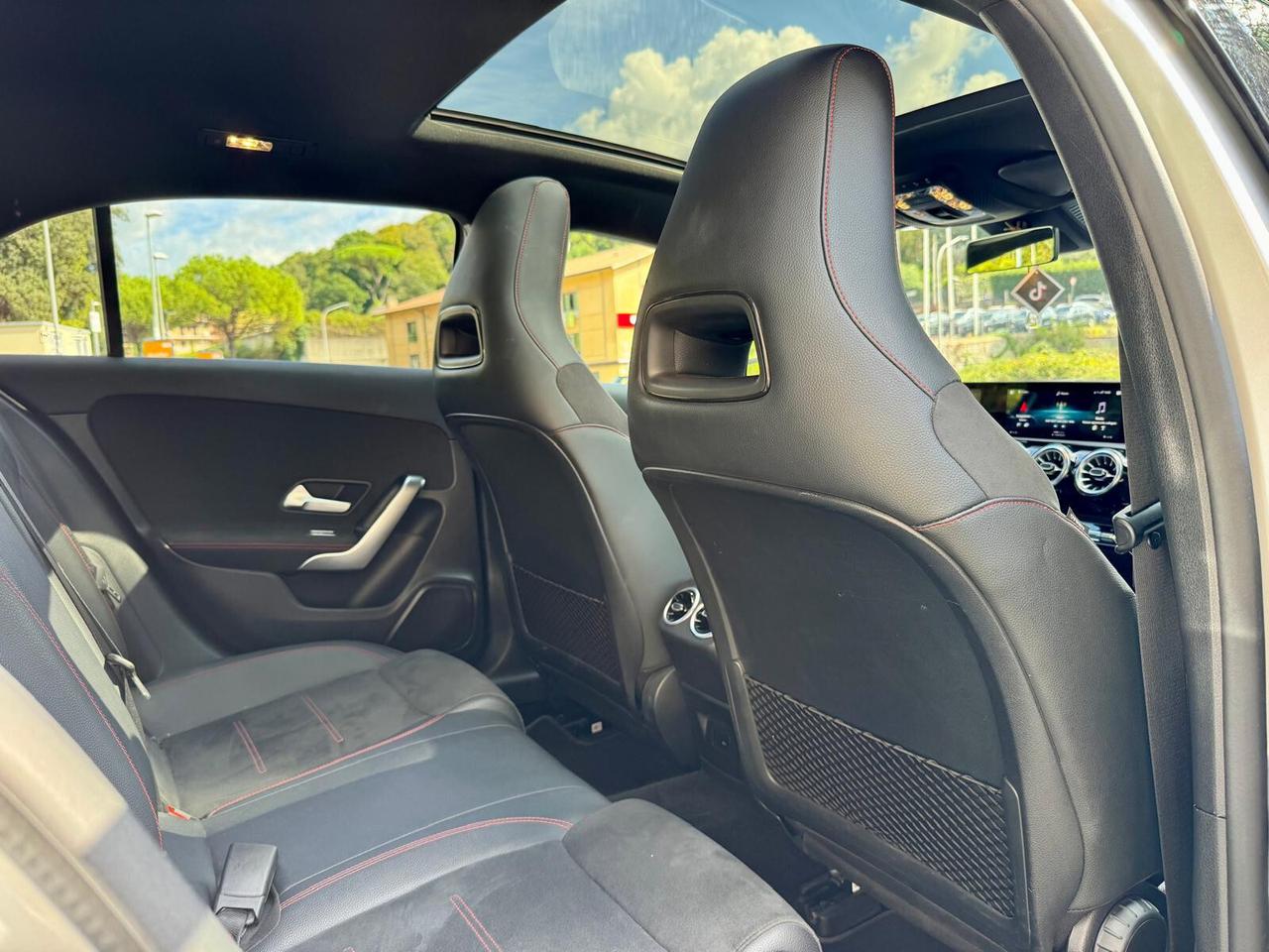 Mercedes A 250e Premium AMG 218CV | Tetto | 18" | Pelle/Alcantara | 57.000 KM