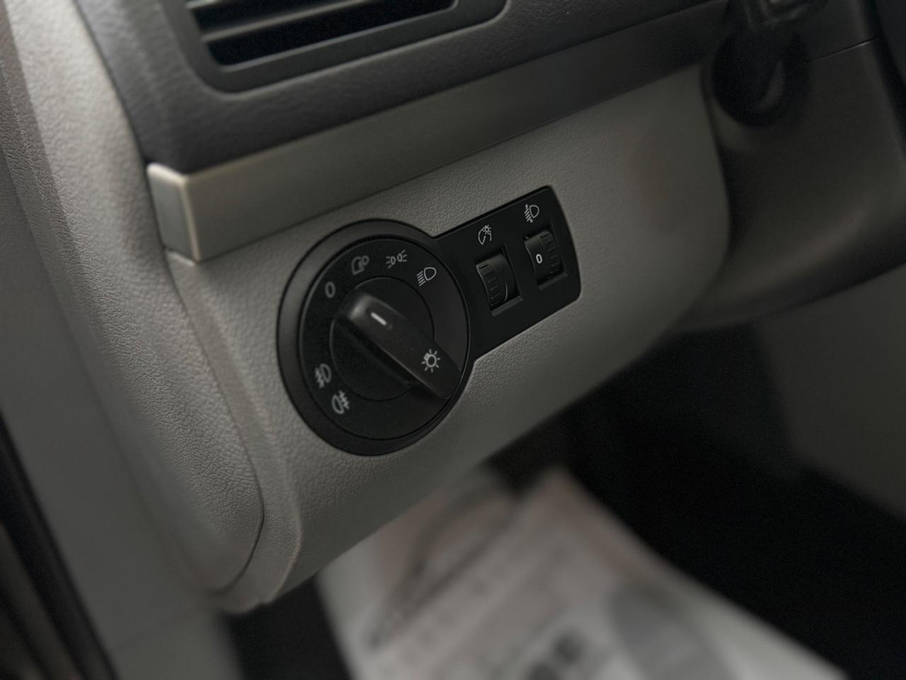 Volkswagen Touran 2.0 F DSG Highline