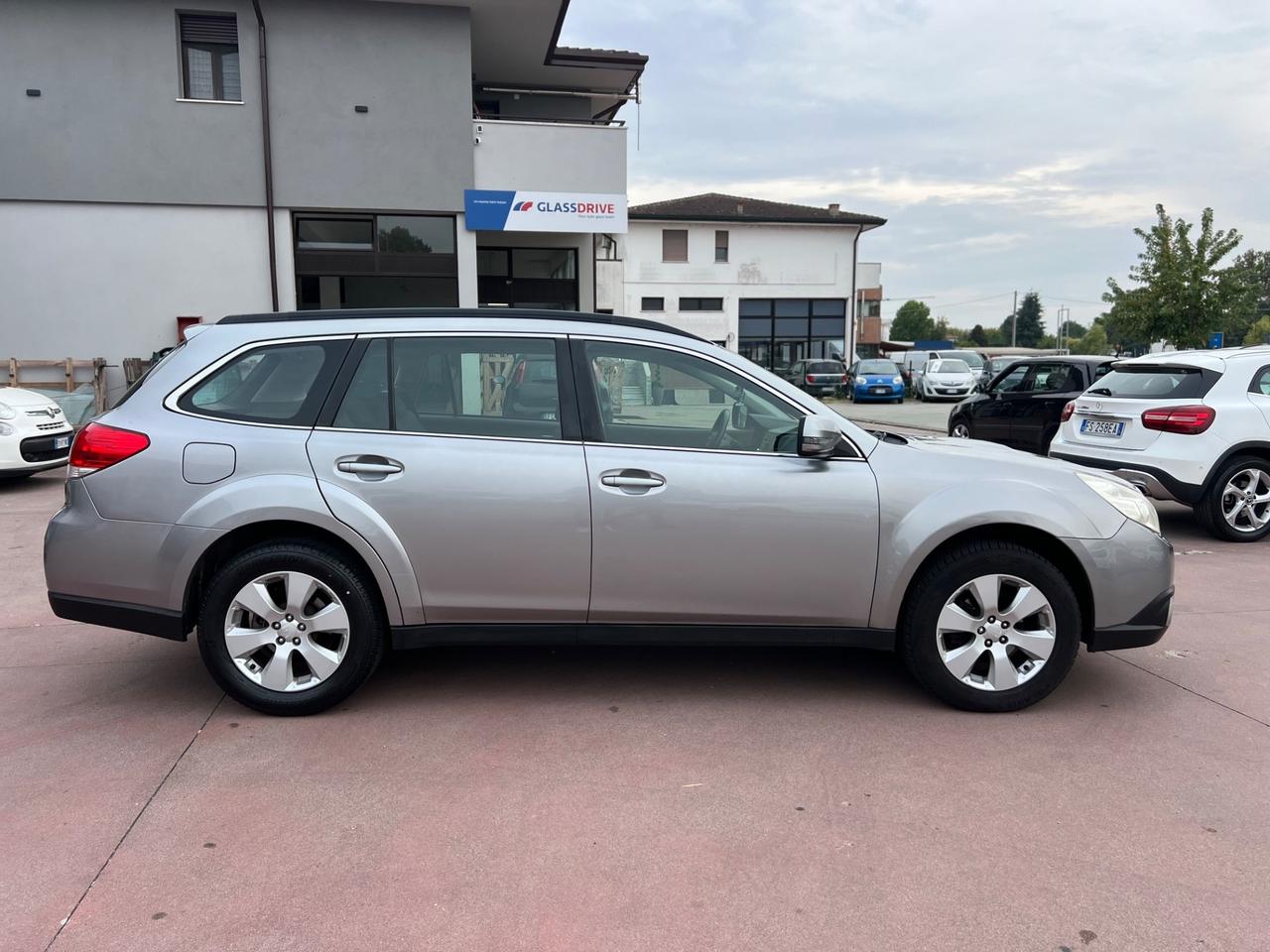 Subaru OUTBACK 2.0D Trend