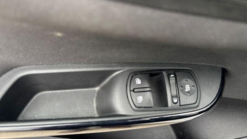 Opel Corsa V 2015 5 Porte 1.2 b-Color