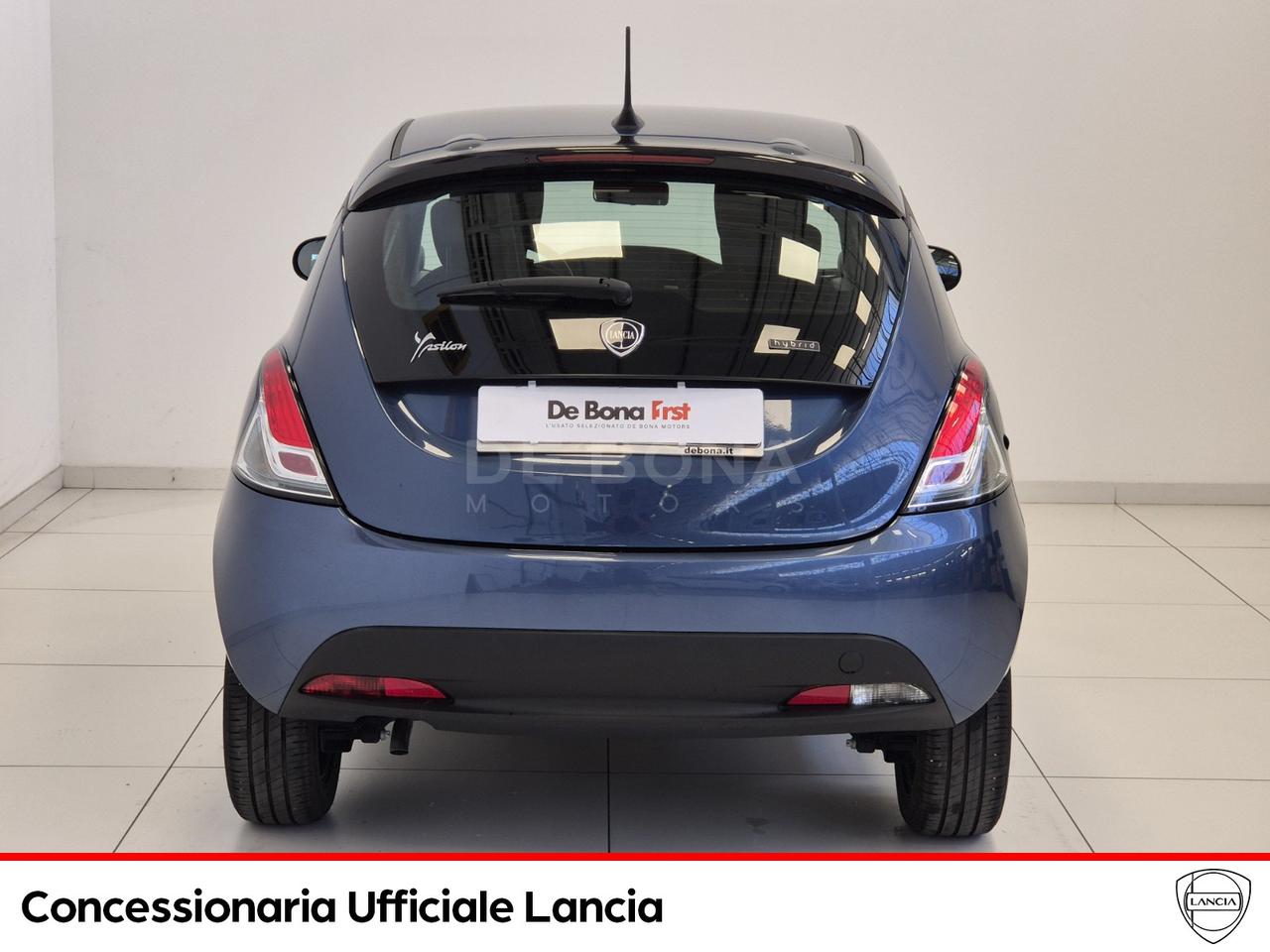 Lancia Ypsilon 1.0 firefly hybrid silver s&s 70cv 5p.ti