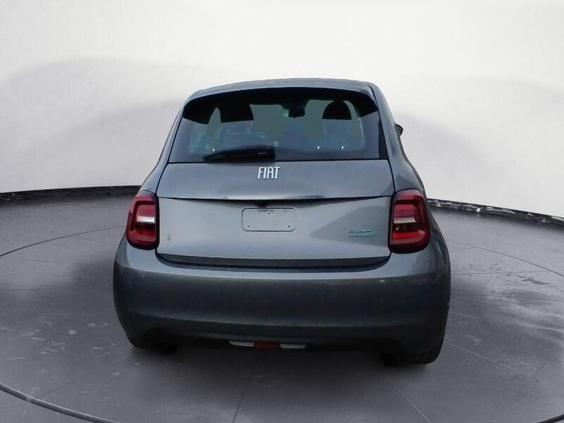 FIAT 500 Nuova Hatchback MY23 La Nuova - 320 Berlina