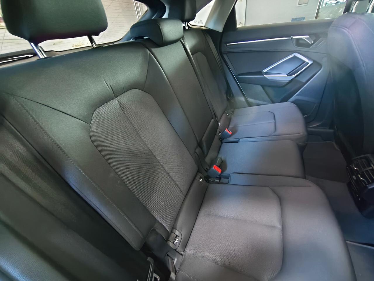 Audi Q3 35 TDI S tronic Business Advanced