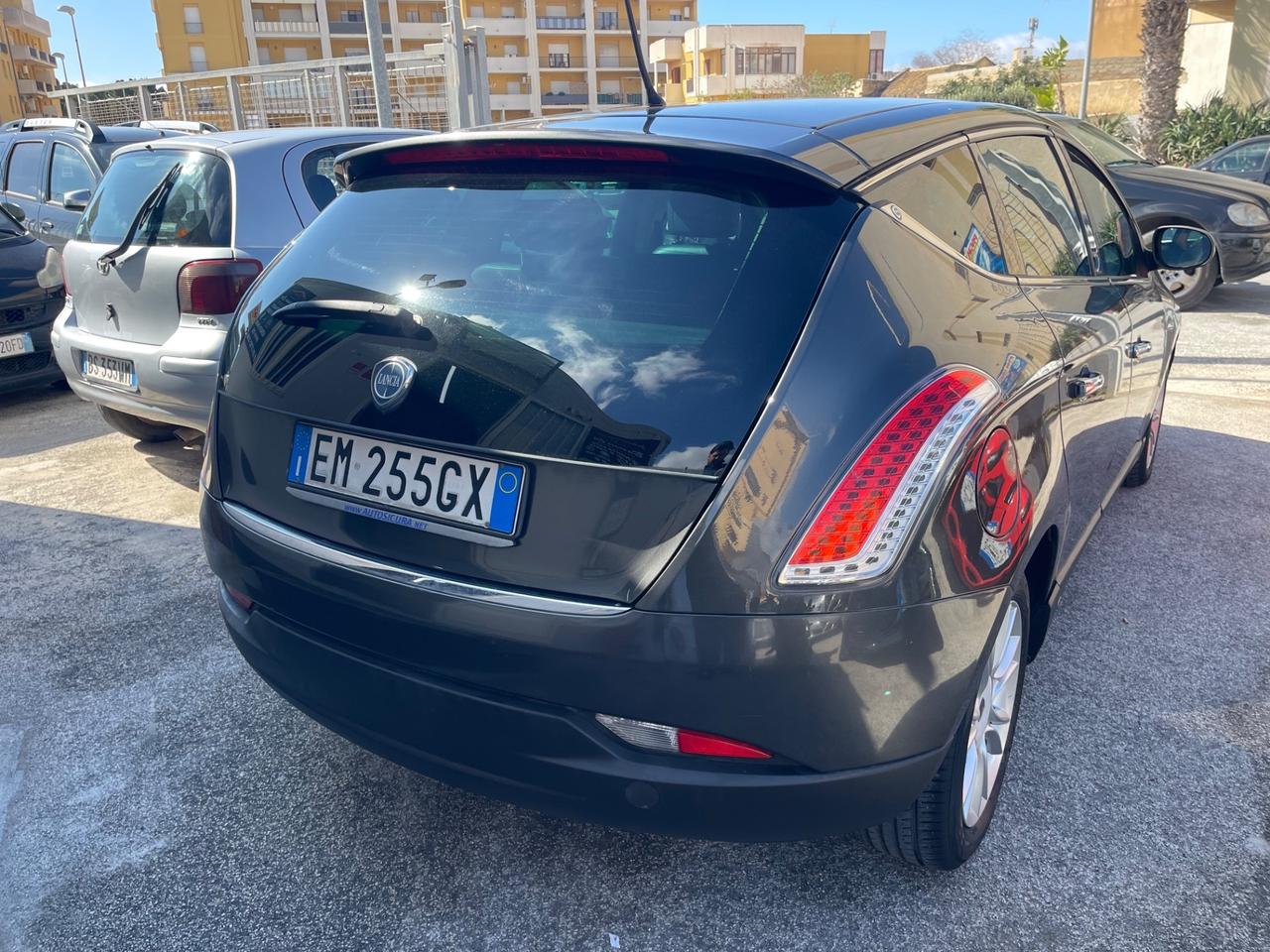 Lancia Delta 1.6 MJT DPF Silver