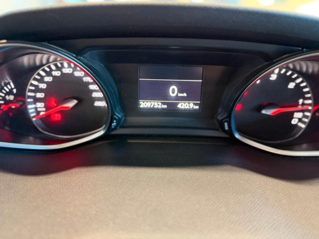Peugeot 308 BlueHDi 120 CV Allure