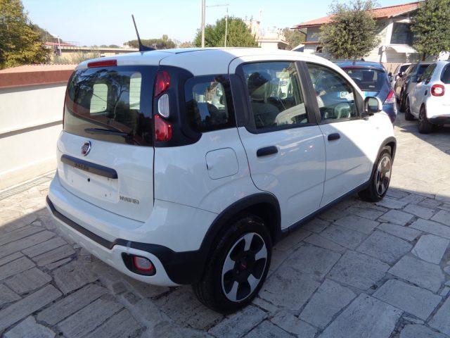 FIAT Panda 1000 HYBRID CITY CROSS PLUS 70CV CARPLAY CLIMAUTO