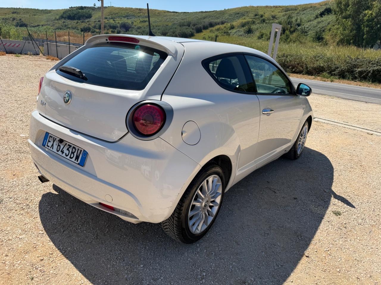 Alfa MiTo 1.3 JTDm-2 95 CV 3.499€ PERMUTE