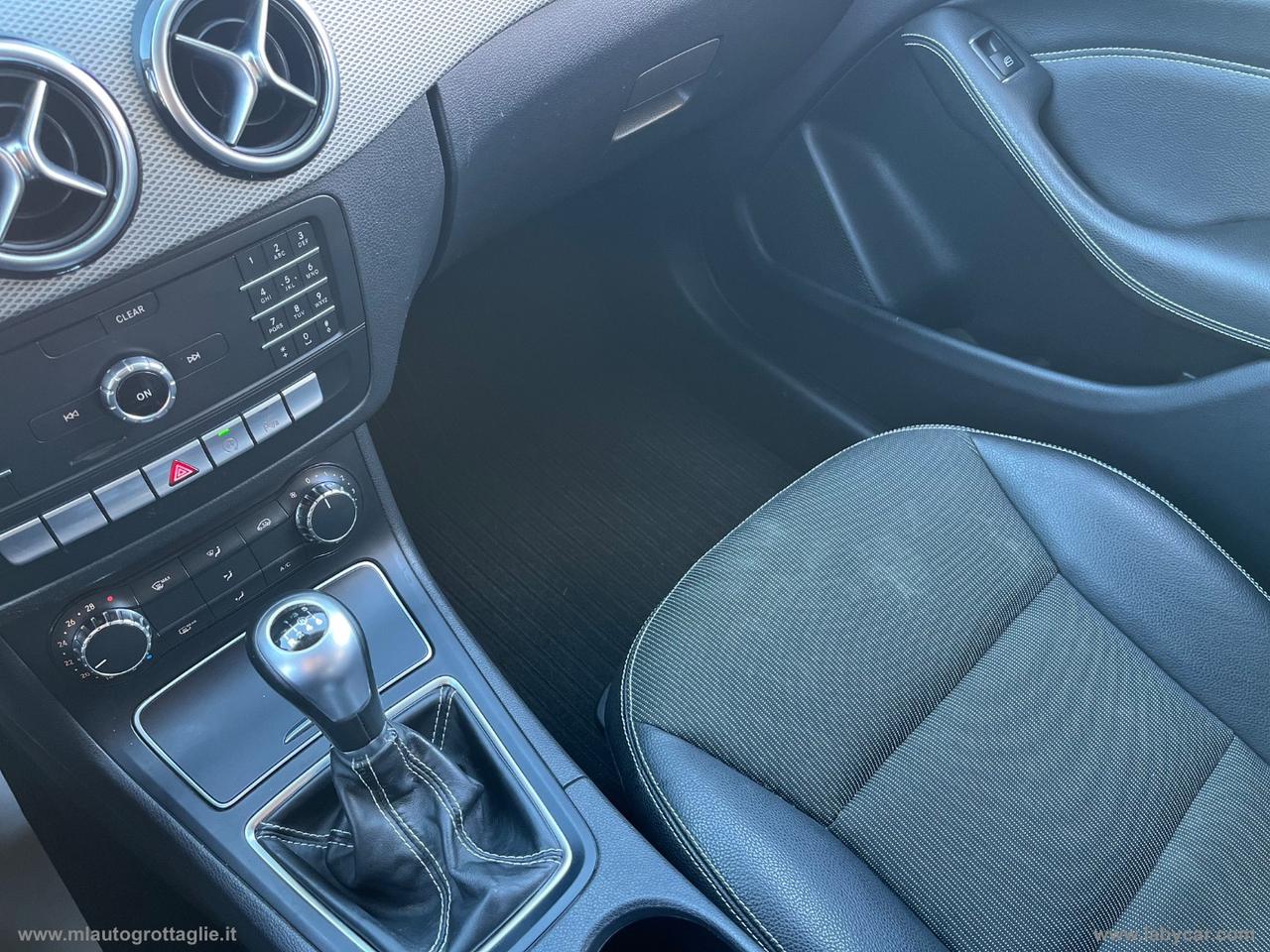 MERCEDES-BENZ B 180 d Sport