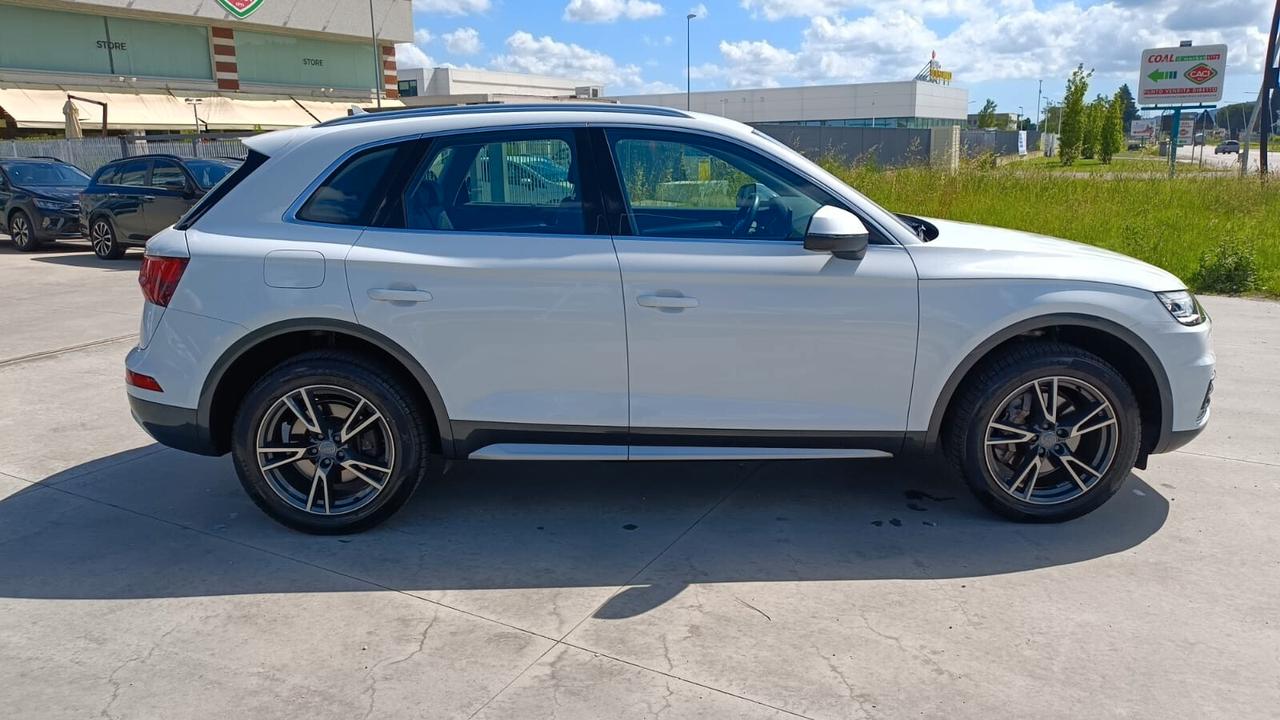 Audi Q5 35 TDI quattro S tronic Business Design