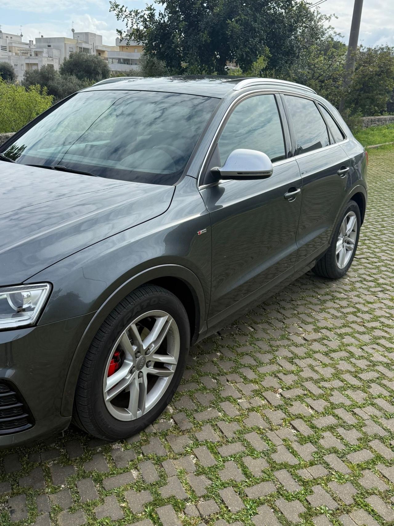 Audi Q3 2.0 TDI 150 CV quattro s-tronic s-Line