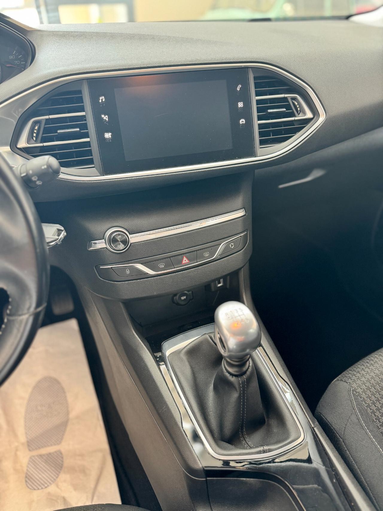 Peugeot 308 BlueHDi 100 S&S Active