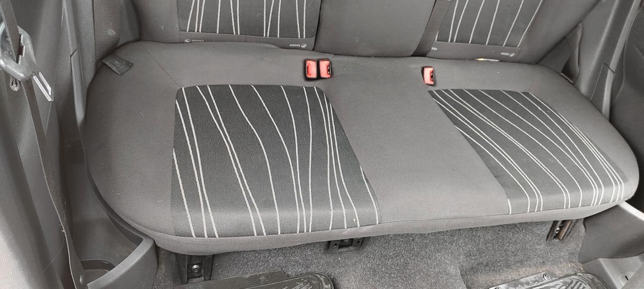 Opel Corsa 1.2 3 porte b-color