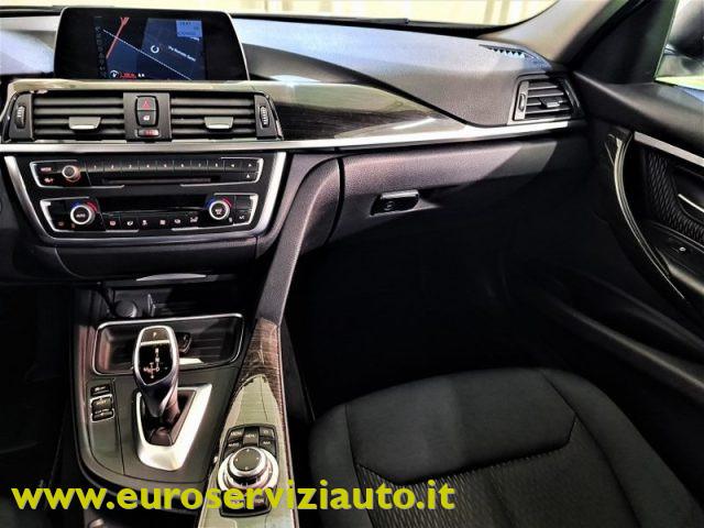 BMW 328 i Luxury