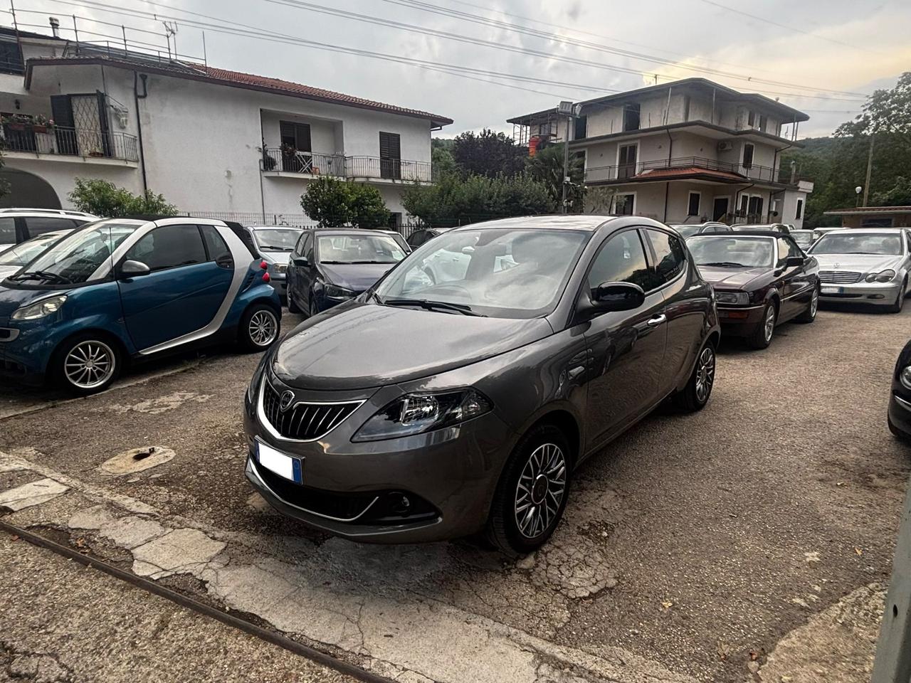 Lancia Ypsilon 1.0 FireFly 5 porte S&S Hybrid Gold