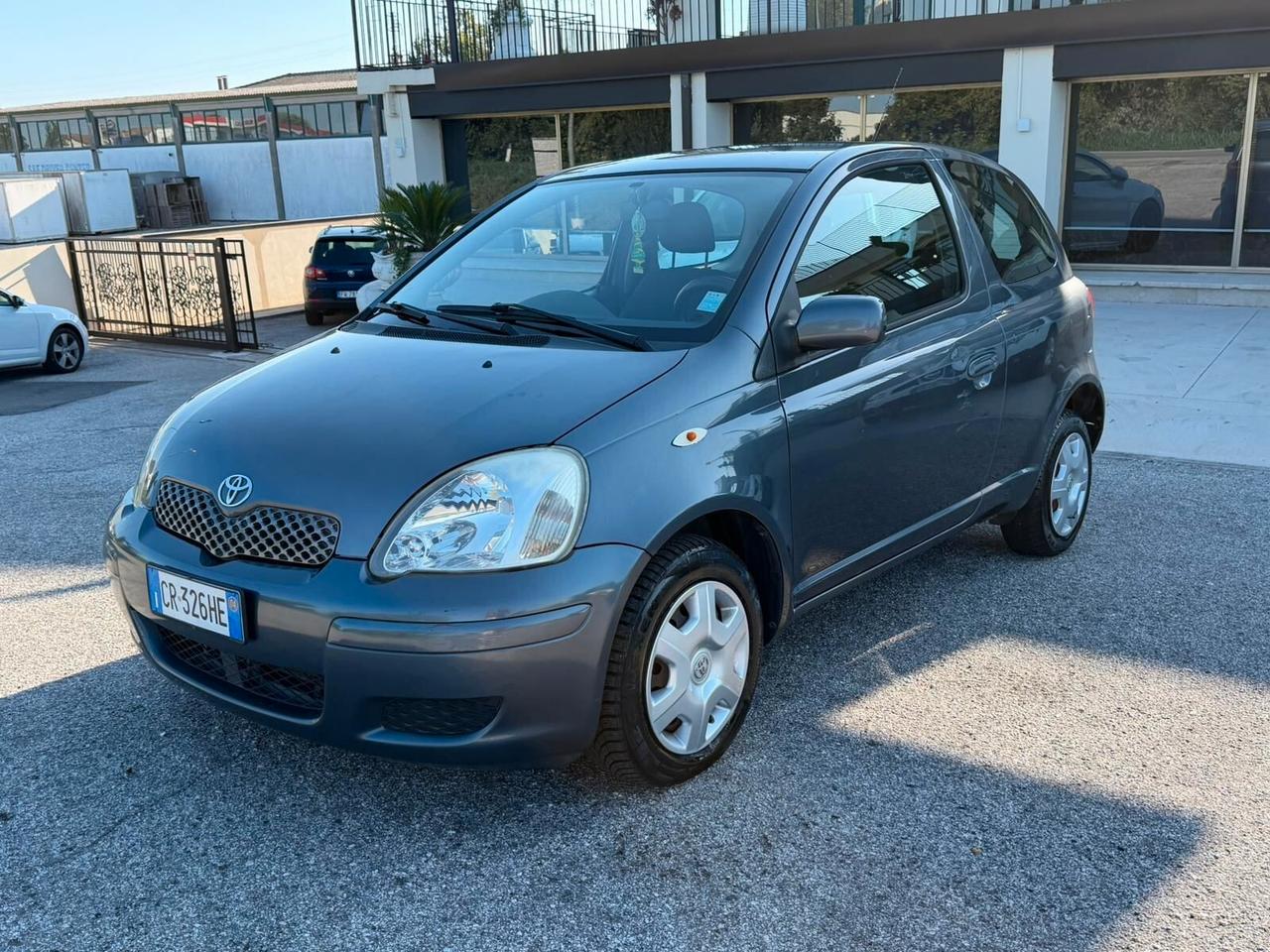 Toyota Yaris 1.0i 16V cat 3 porte Sol