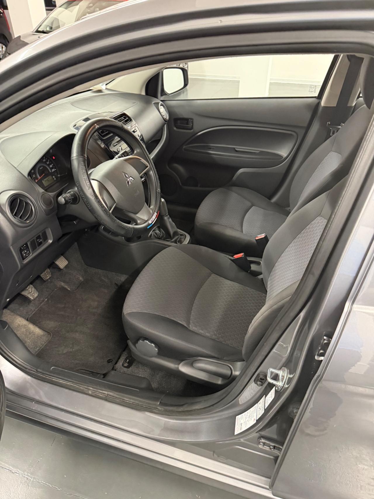 Mitsubishi Space Star 1.0 Invite