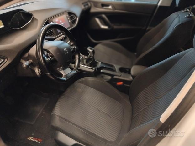 Peugeot 308 BlueHDi 120 S&S EAT6 Business ok neopa
