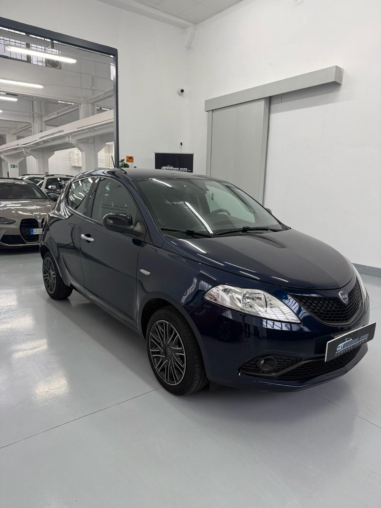 Lancia Ypsilon 1.0 FireFly 5 porte S&S Hybrid Ecochic Gold