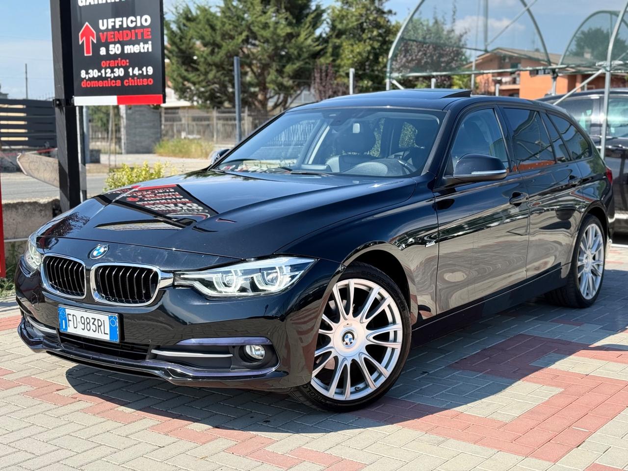 Bmw 320d xDrive Touring Sport -TETTO APRIBILE, CERCHI 19