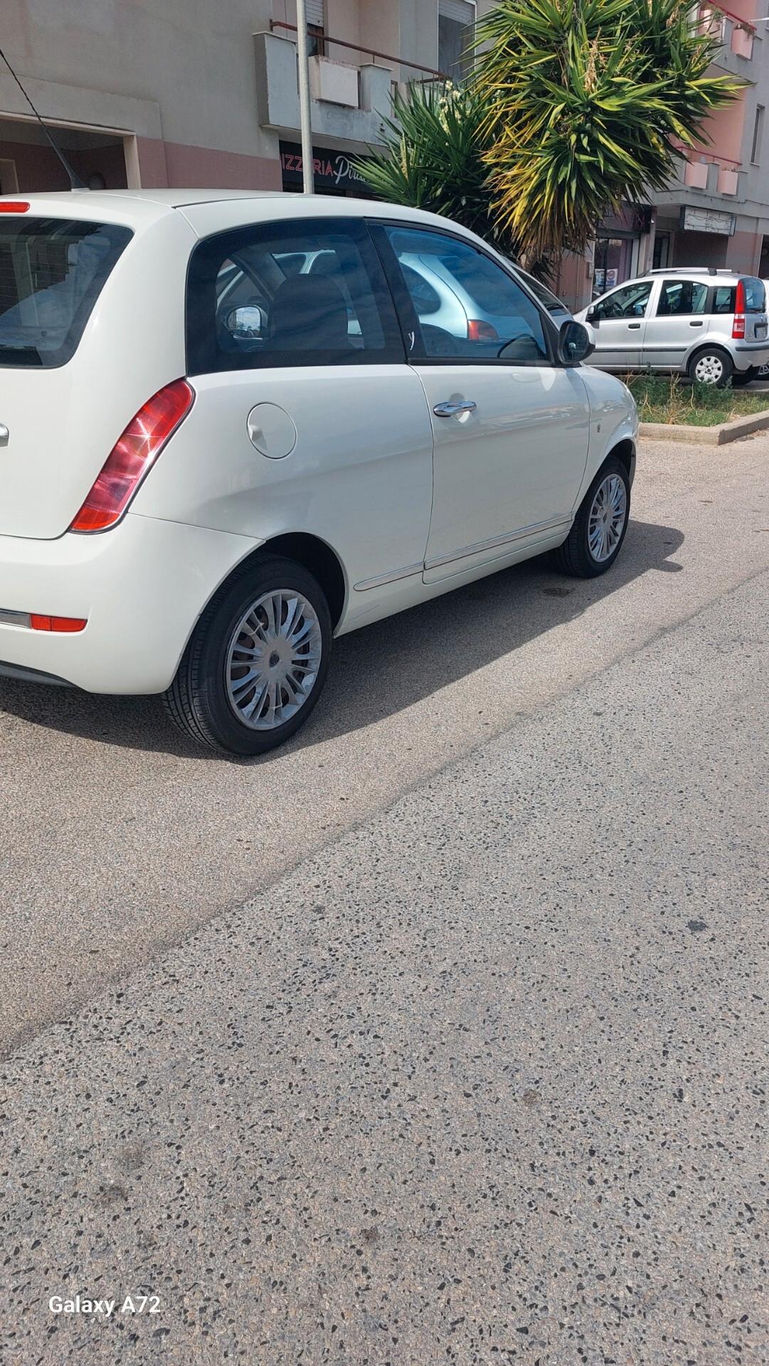 Lancia Ypsilon 1.2 69 CV Diva