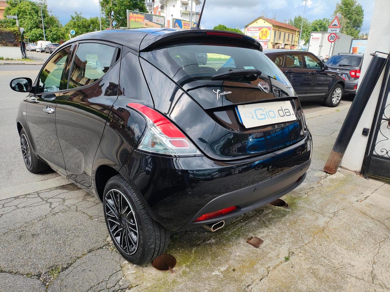 LANCIA YPSILON 1.0 HYBRID -2023