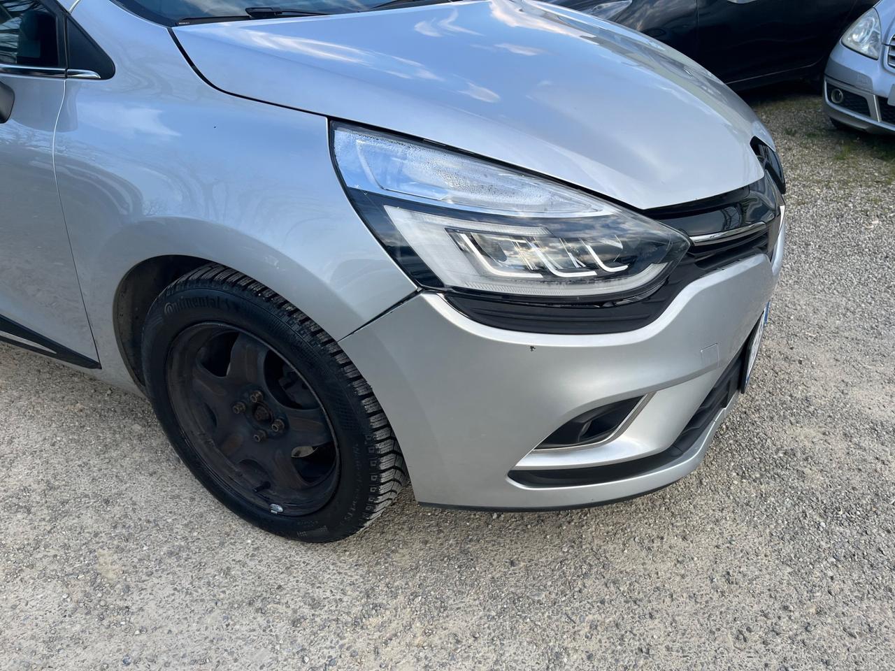 Renault Clio TCe 12V 90 CV 5 porte Moschino Intens