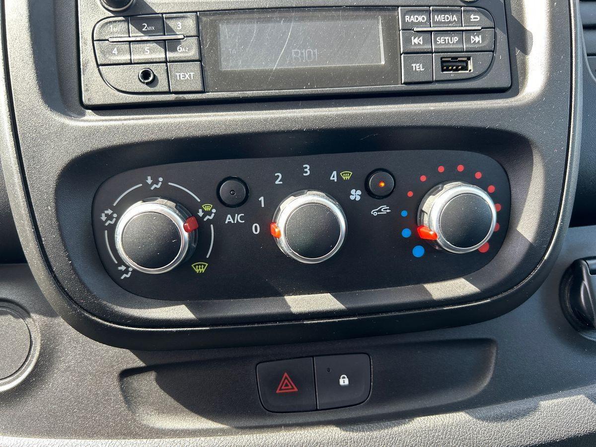 RENAULT Trafic IV 27 2019 - trafic T27 2.0 dci 120cv L1H1 Ice