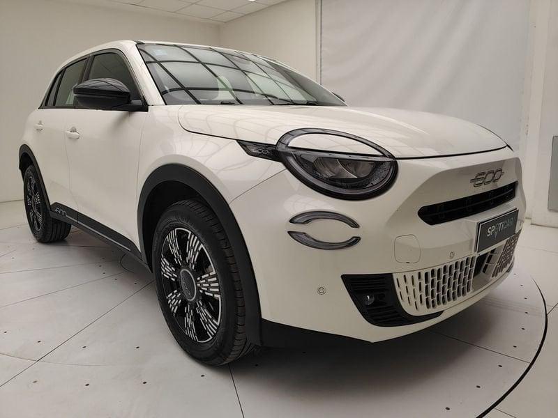 FIAT 600 IV 2023 1.2 hybrid 145cv auto