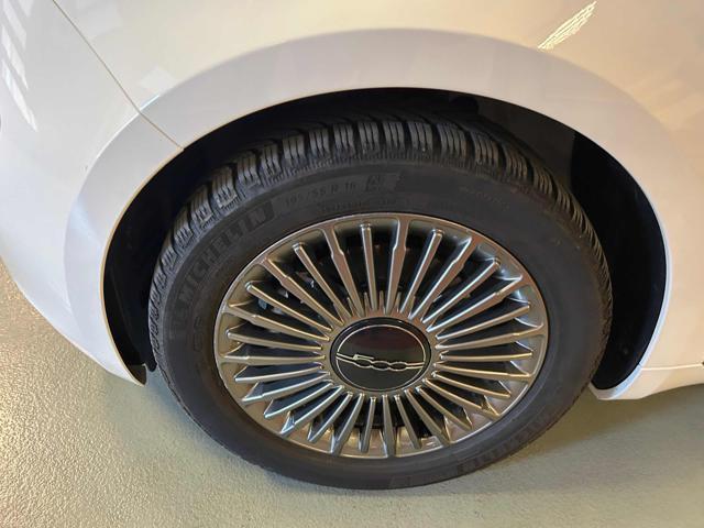 FIAT 500e Berlina 42 kWh Entry+Pack Tech