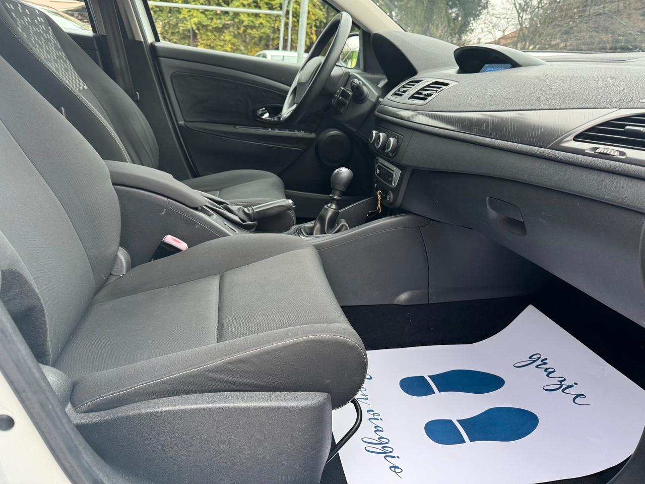 Renault Megane Mégane 1.5 dCi 110CV Wave Autocarro