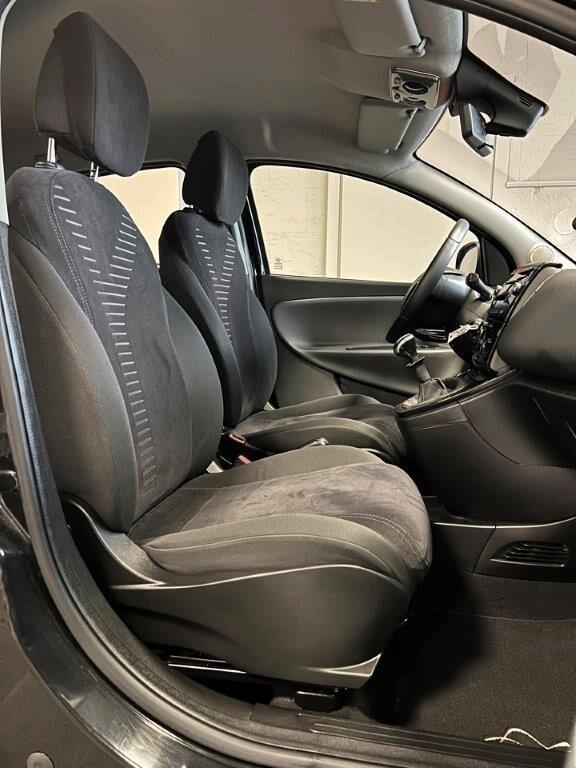 Lancia Ypsilon 1.2 Silver