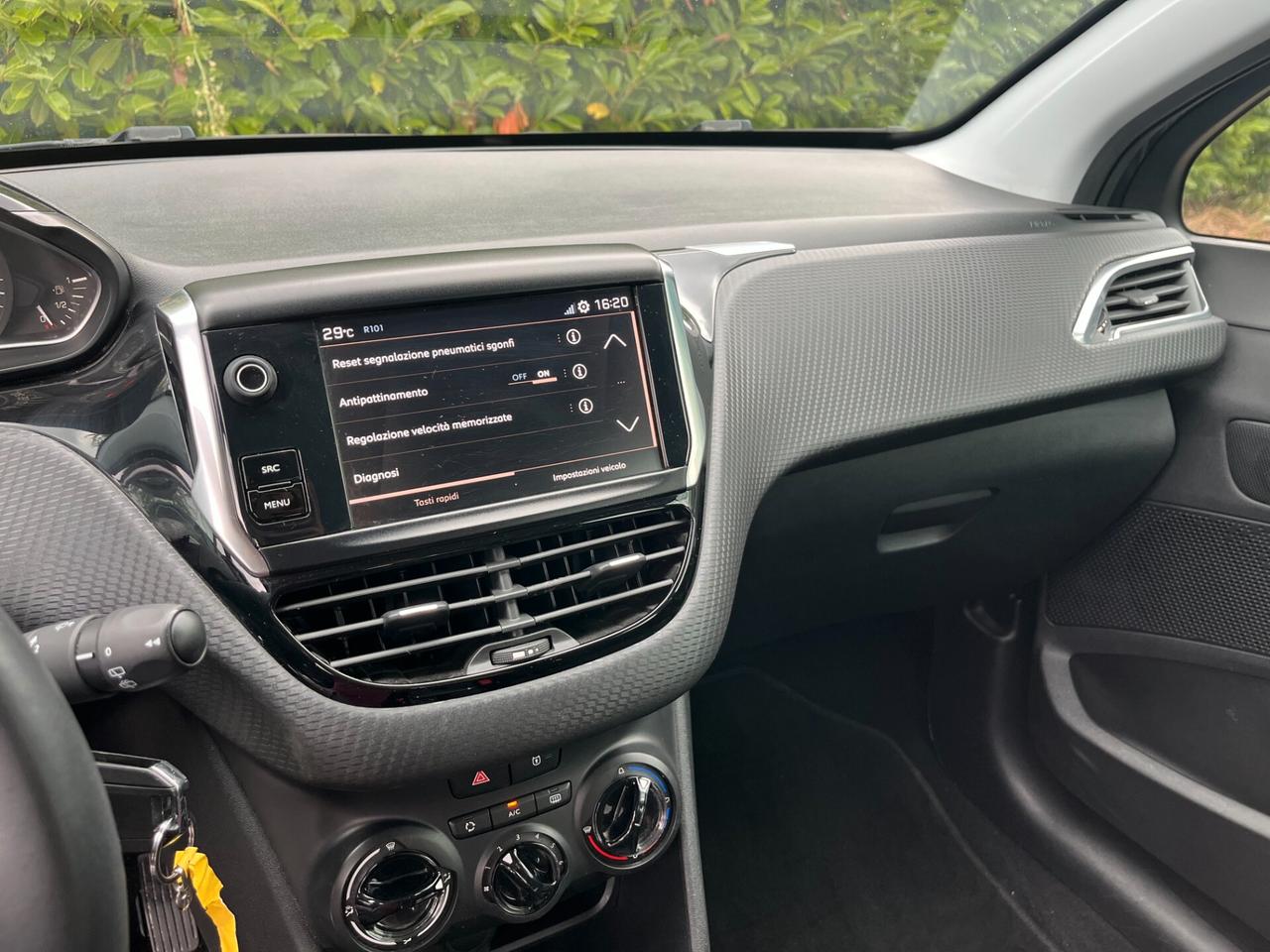 Peugeot 2008 BlueHDi 100 S&S Active
